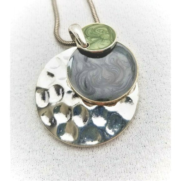 Kenneth Cole Pendent Necklace 3 Discs Enameled 16" plus 2" Extender. Marked KC - Picture 4 of 5